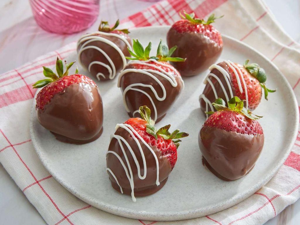 Milk Chocolate Covered Strawberries