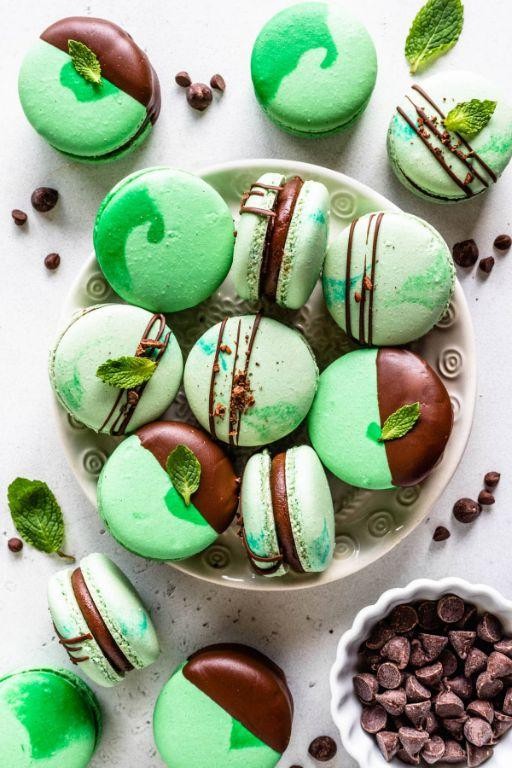 Mint Chocolate Macarons