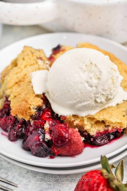 20 Easy Dump Cake Recipes Delicious