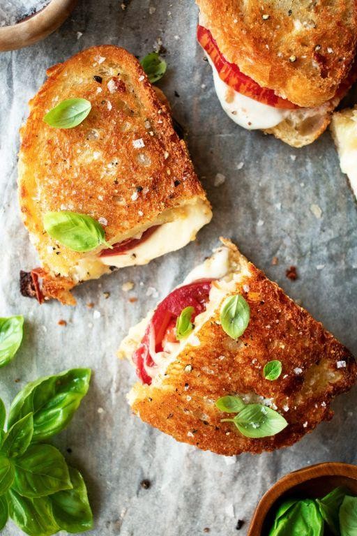 Mozzarella and Tomato Grilled Cheese Sandwich