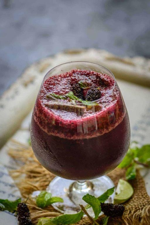 Mulberry Lemonade with Mint