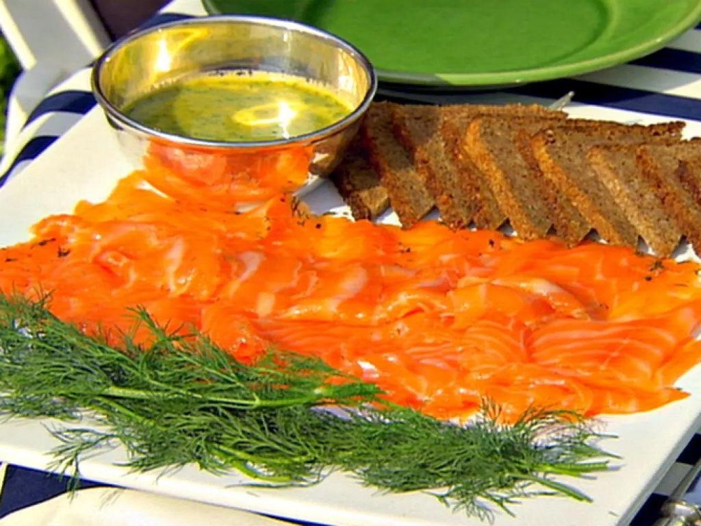 Norwegian Gravlax with Mustard Sauce