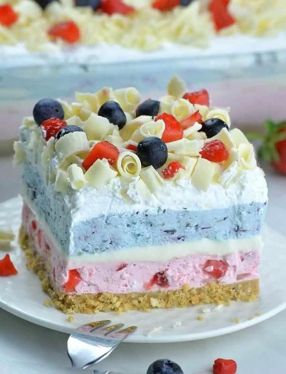 Nutella Berry Dessert Lasagna