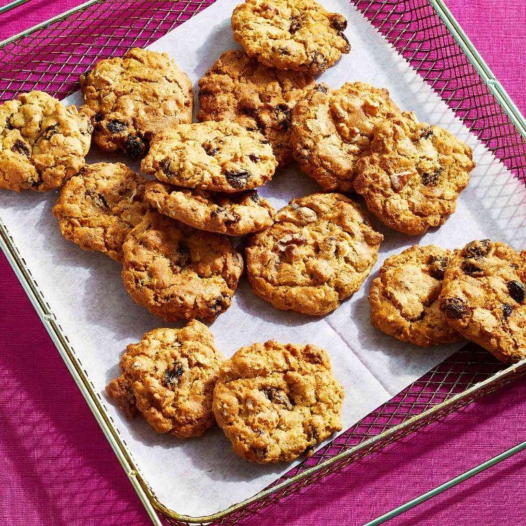 Oatmeal Raisin Air Fryer Cookies