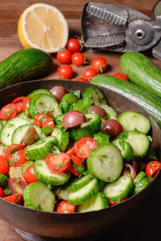 Omani Tomato and Onion Salad with Lime