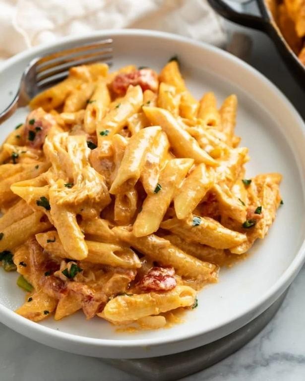 One Pot Buffalo Chicken Pasta