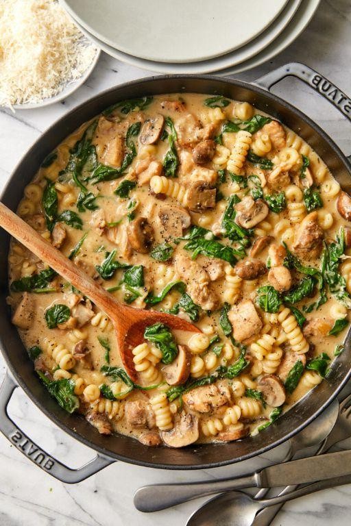 One Pot Mushroom and Thyme Chicken Pasta