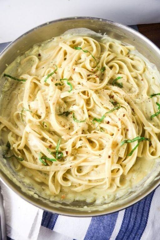 One-Pot Creamy Garlic Pasta