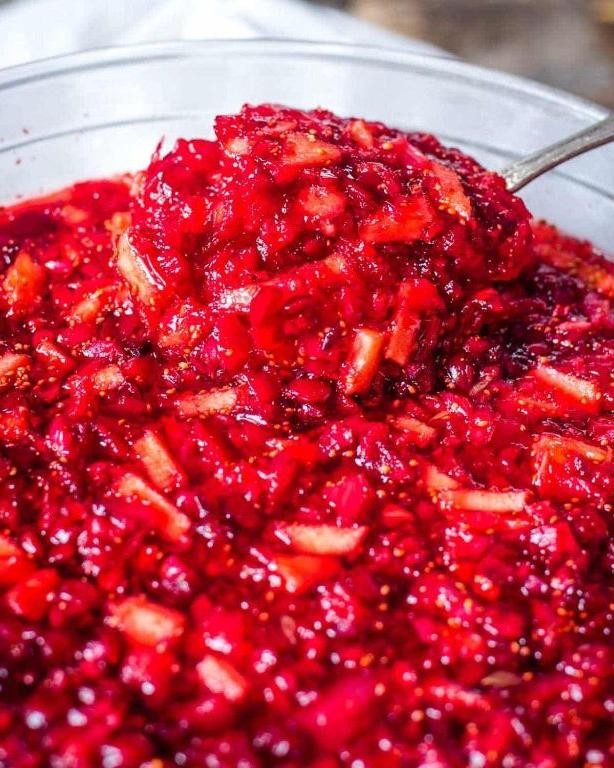 Orange Jello and Berry Medley Salad