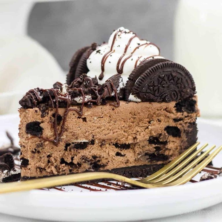 Oreo Cheesecake Birthday Cake with Chocolate Crust