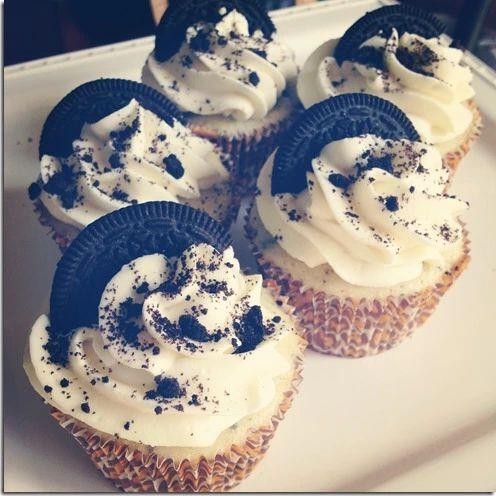 Oreo Coconut Cream Cupcakes
