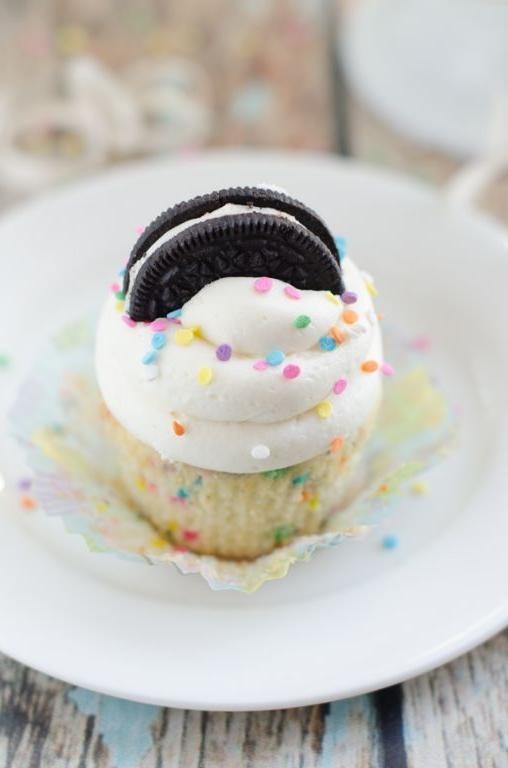 Oreo Funfetti Cupcakes