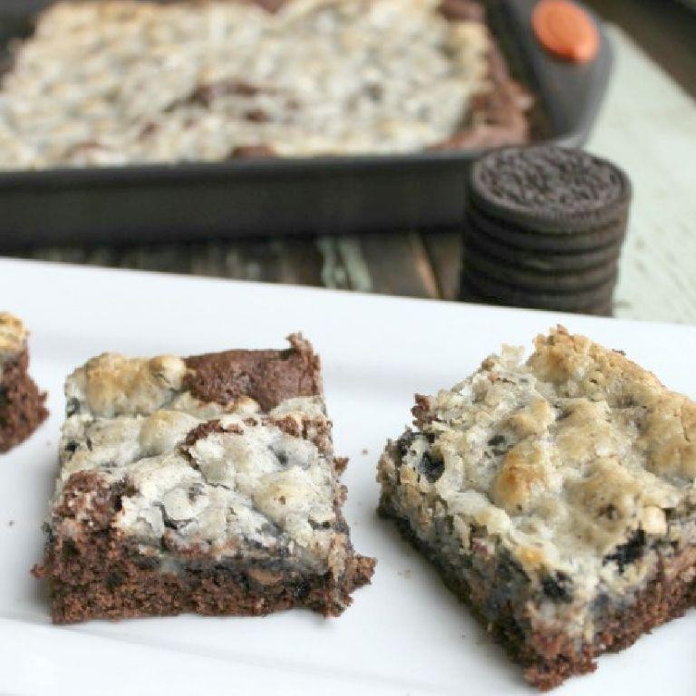 Oreo Gooey Butter Cake