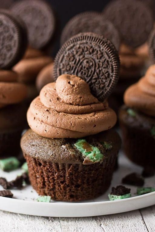 Oreo Mint Chocolate Cupcakes