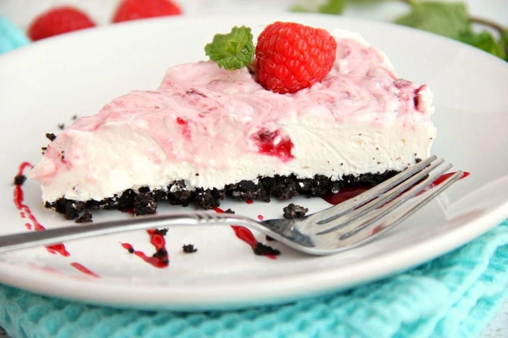 Oreo Raspberry Swirl Pie