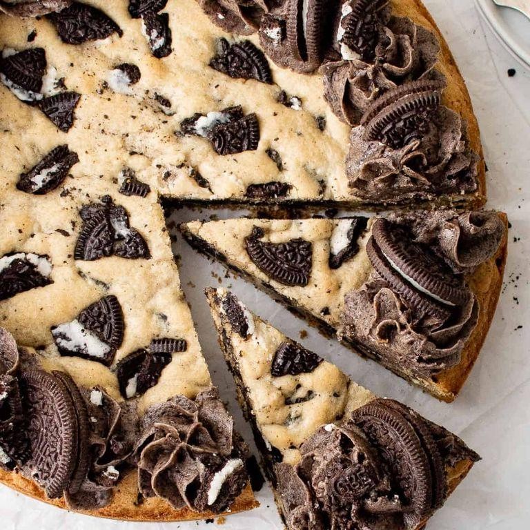 Oreo cookie dough cake