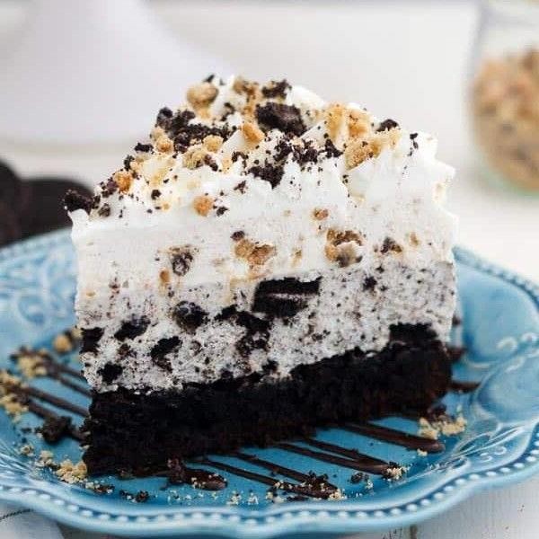 Oreo mousse cake with whipped cream