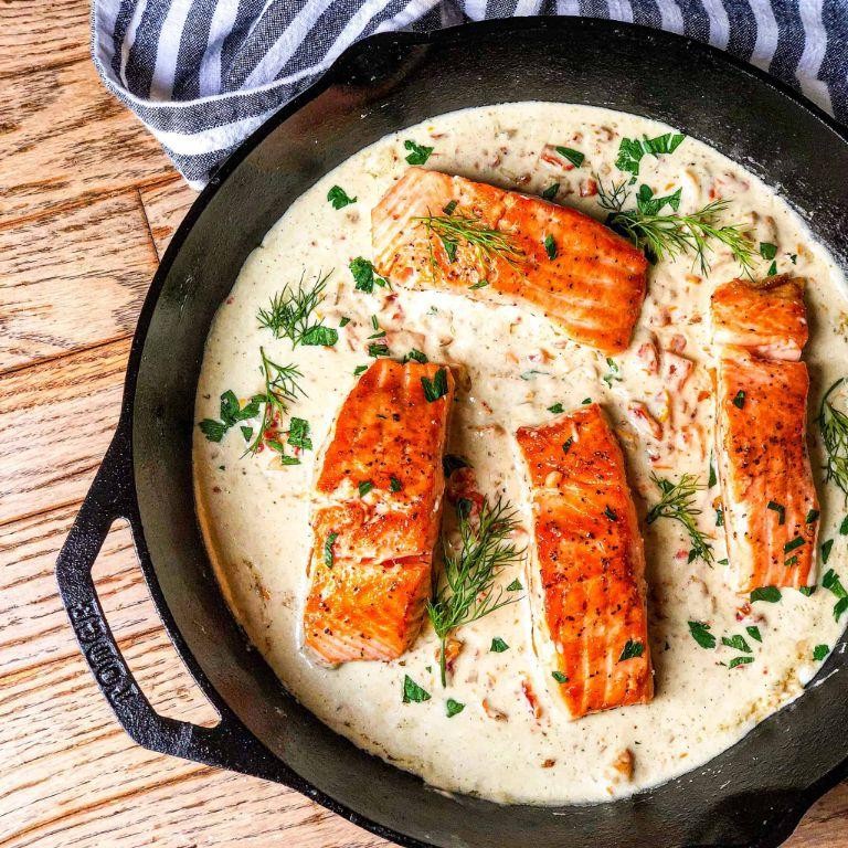Pan-Seared Salmon with Lemon Dill Sauce
