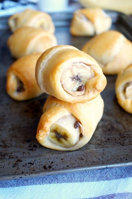 Peanut Butter and Banana Stuffed Crescent Rolls
