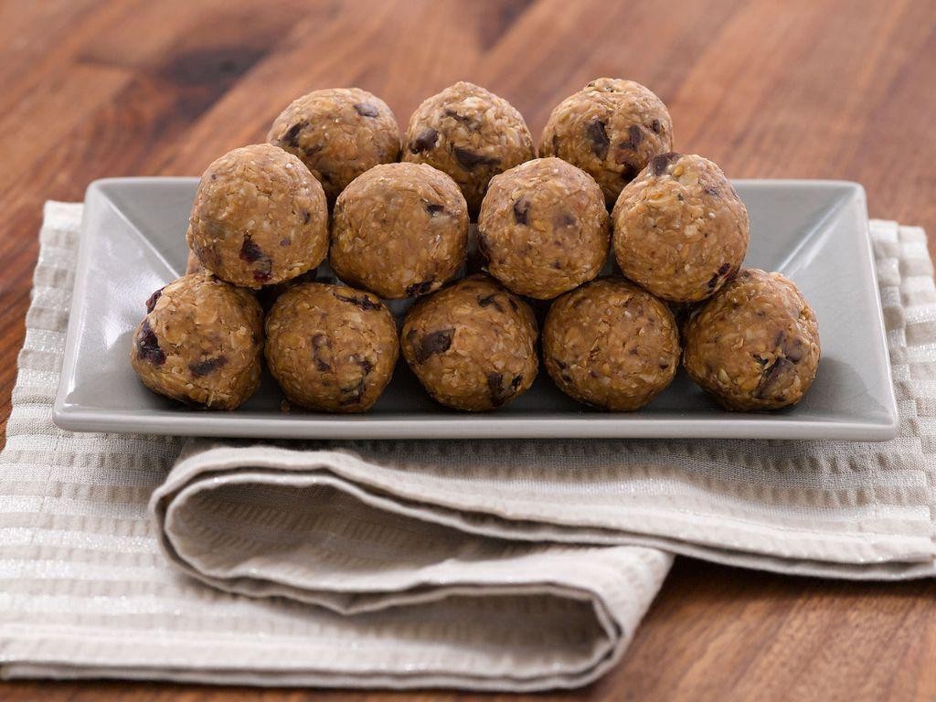 Peanut Cluster Energy Bites
