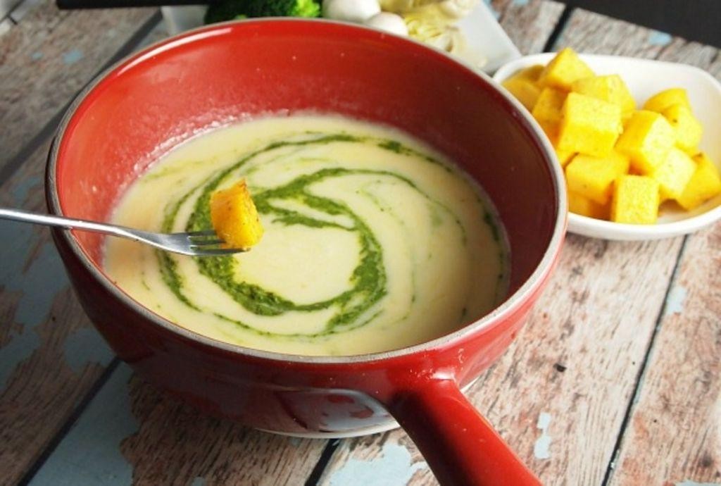 Pesto Parmesan Fondue