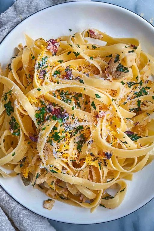 Phantom Fettuccine with Garlic and Olive Oil
