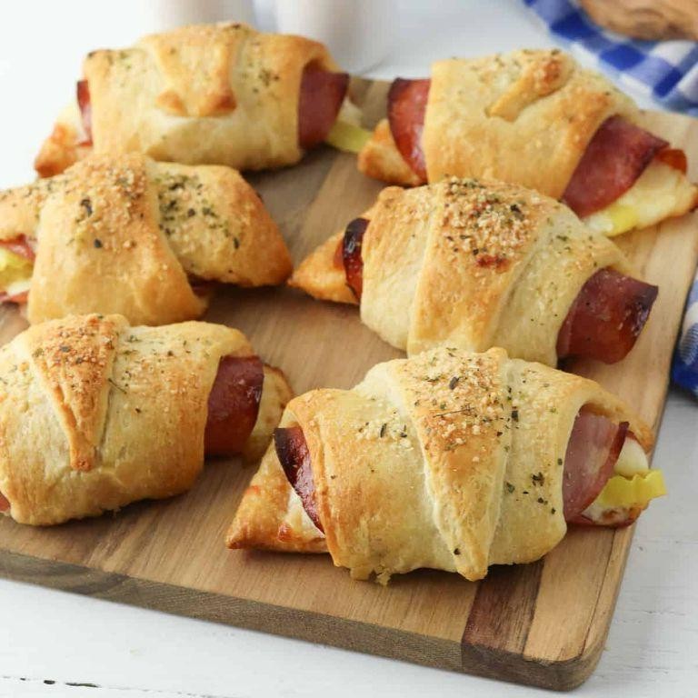 Pizza Crescent Roll Stromboli
