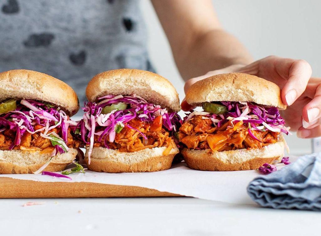 Pulled Jackfruit Sliders with Coleslaw