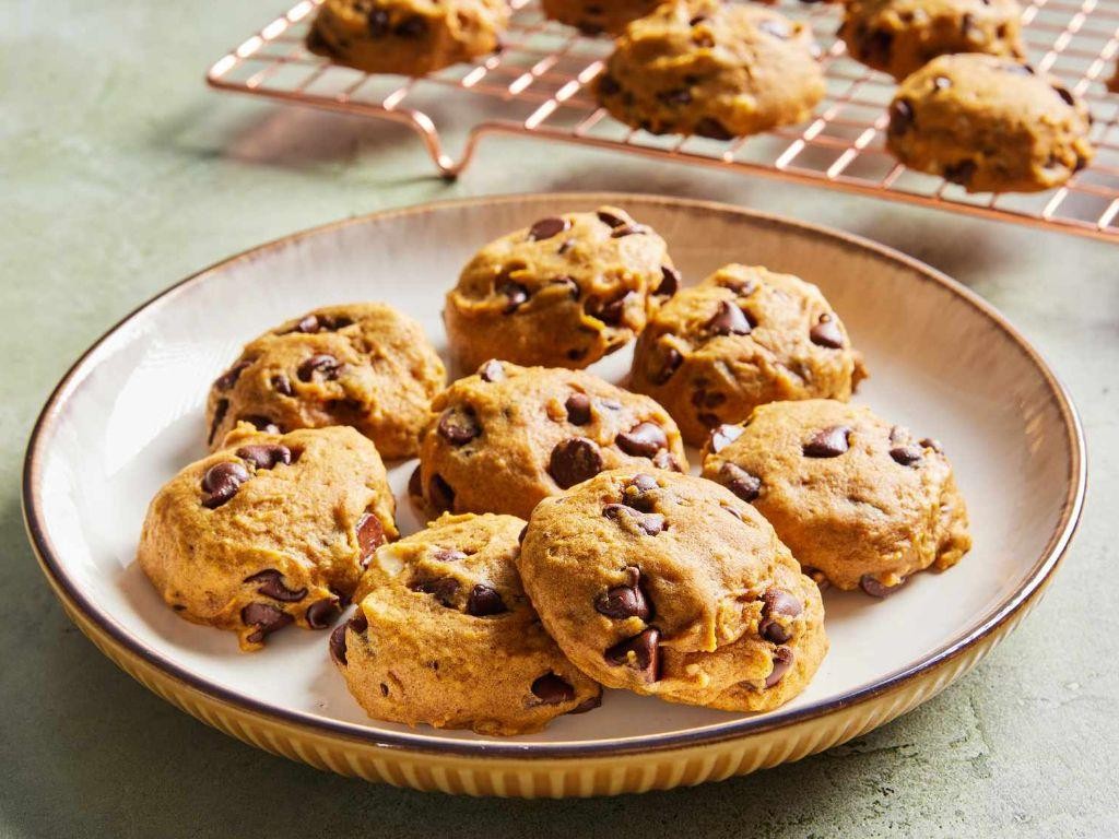 Pumpkin Chocolate Chip Cookies