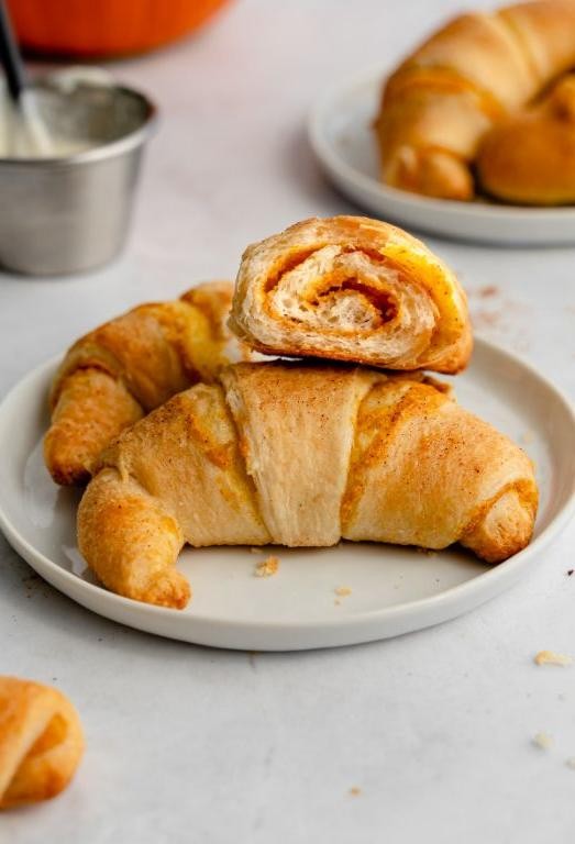 Pumpkin Cream Cheese Stuffed Crescent Rolls