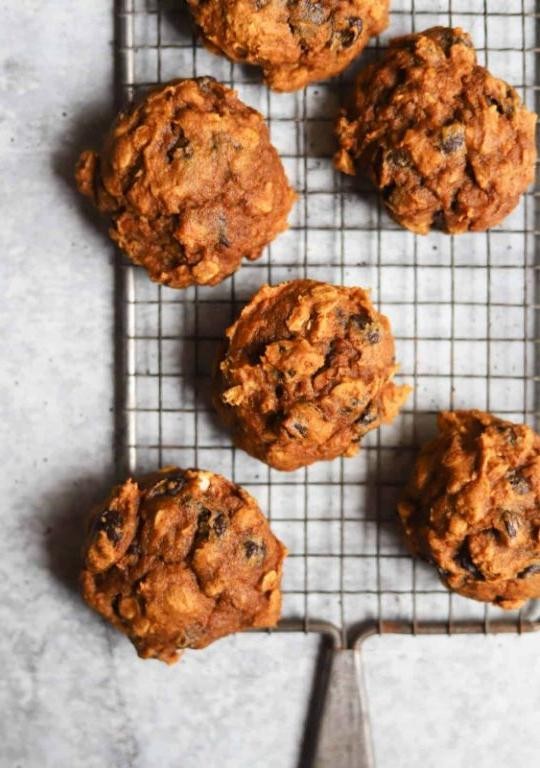 Pumpkin Oatmeal Cookies with Raisins