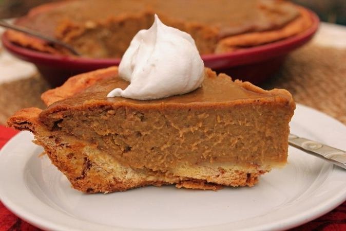 Pumpkin Pie with Cinnamon Roll Crust