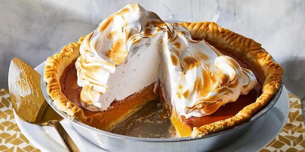 Pumpkin Pie with Marshmallow Meringue