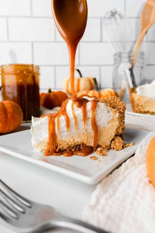 Pumpkin Pie with Salted Caramel Drizzle