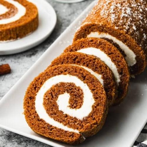Pumpkin Roll Cake with Cream Cheese Filling