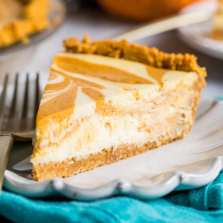 Pumpkin Spice Cheesecake Pie