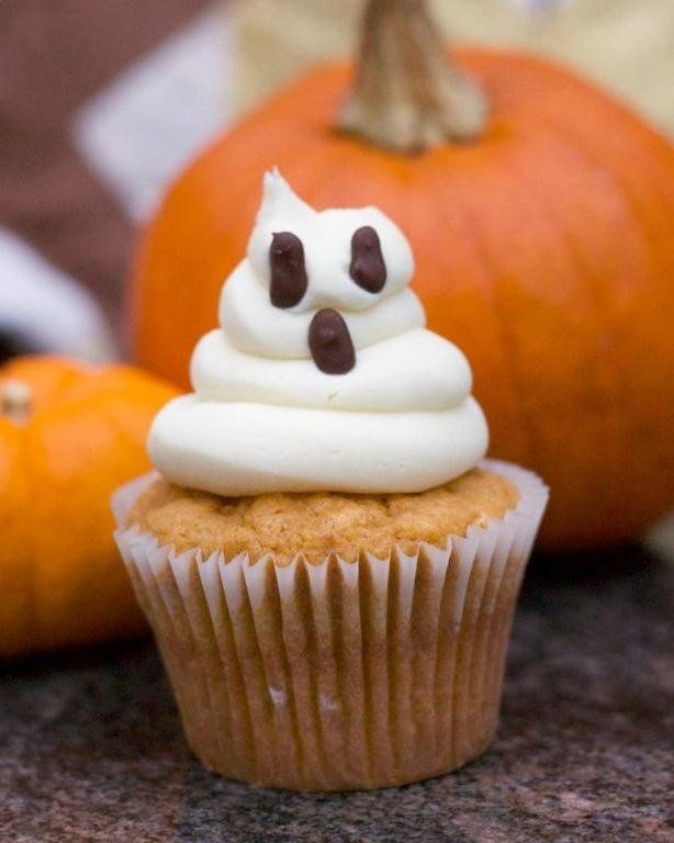 Pumpkin Spice Ghost Cupcakes