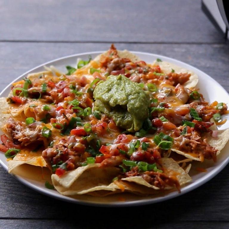 Quick Microwave Chicken Nachos