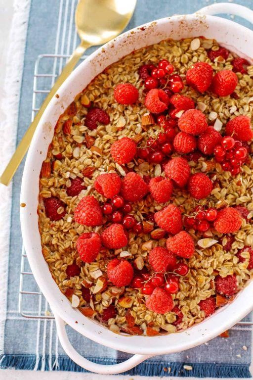 Raspberry Almond Baked Oats