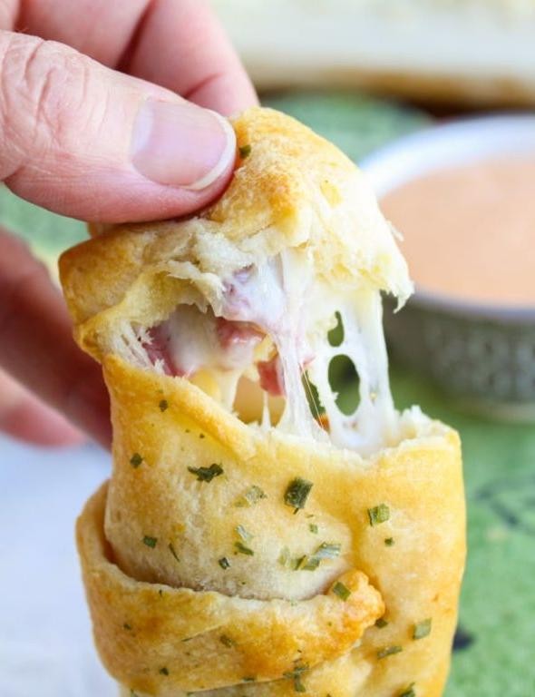 Reuben Sandwich Stuffed Crescent Rolls