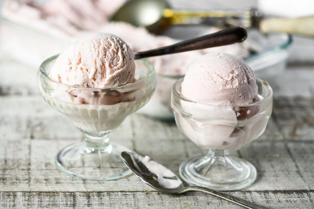 Rhubarb Ice Cream