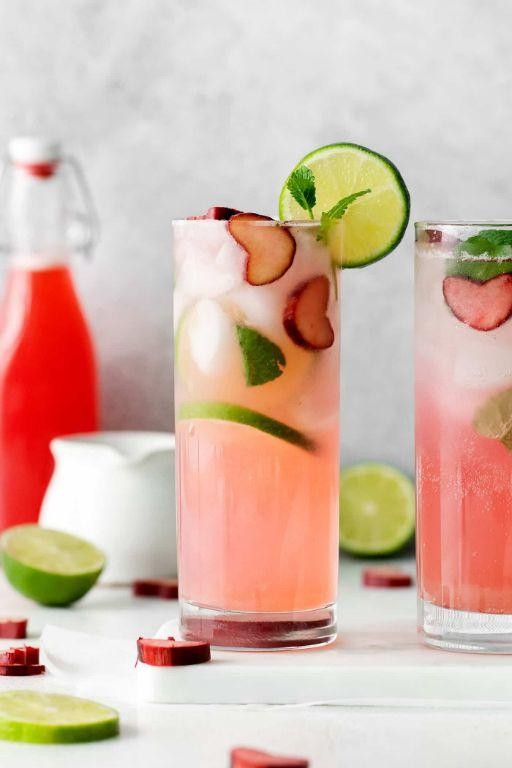 Rhubarb Mojito