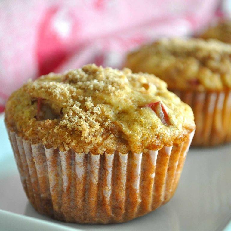 Rhubarb Muffins