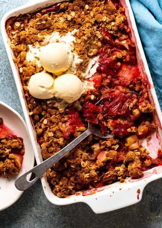 Rhubarb and Apple Crumble