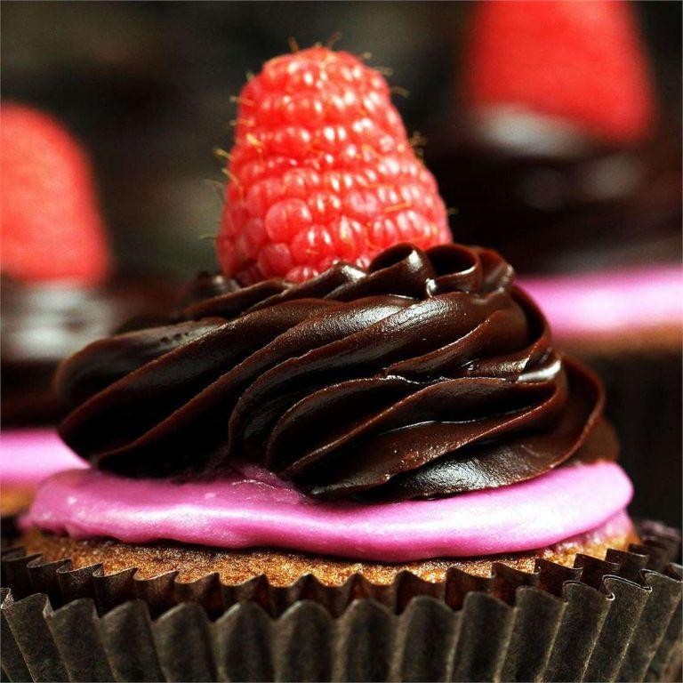 Rich Chocolate Ganache Icing