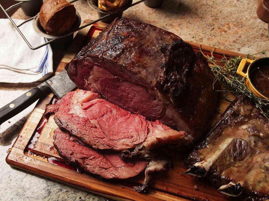 Roast Beef Rib with Red Wine Jus
