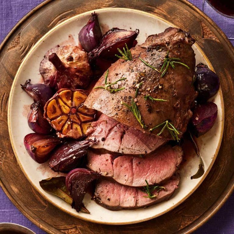 Roast Venison with Juniper Berry Gravy