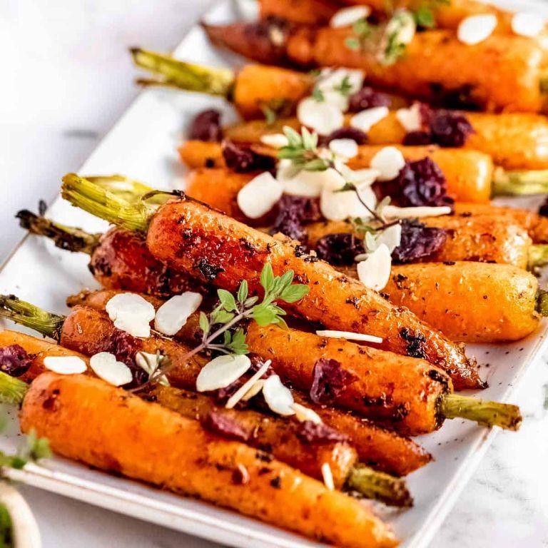 Roasted Carrots with Thyme and Maple Syrup