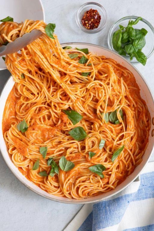 Roasted Red Bell Pepper Pasta with Garlic and Basil
