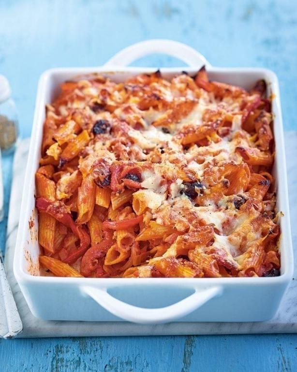 Roasted Red Pepper and Goat Cheese Pasta Bake